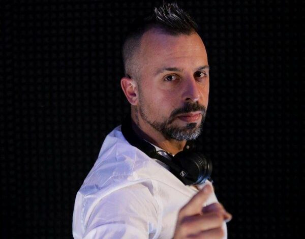 Dj & Musicisti Listing Category Salvo Barresi
