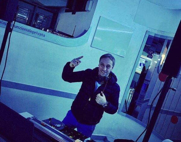 Dj & Musicisti Listing Category Enrico Esse deejay