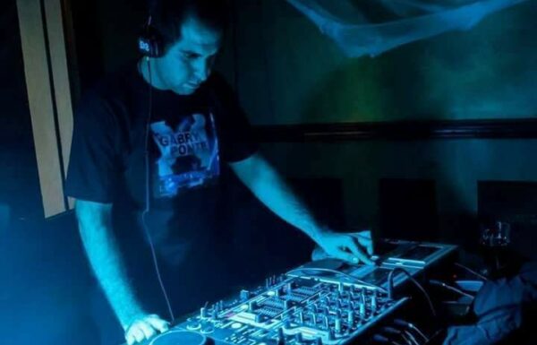 Dj & Musicisti Category Vendor Gallery Yoghi.dj88@gmail.com