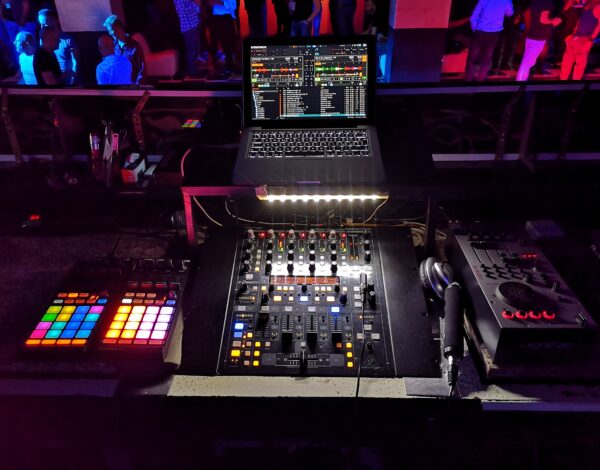 Dj & Musicisti Listing Category MAX MORELLI