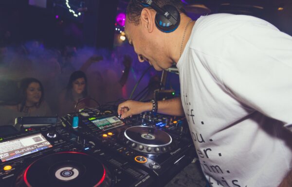 Category Vendor AngeloDJ